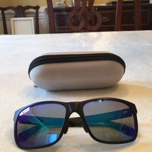Maui Jen red sands sunglasses + case